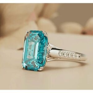 🩵 NEW sea blue CZ STUNNING princess cut ring 🩵